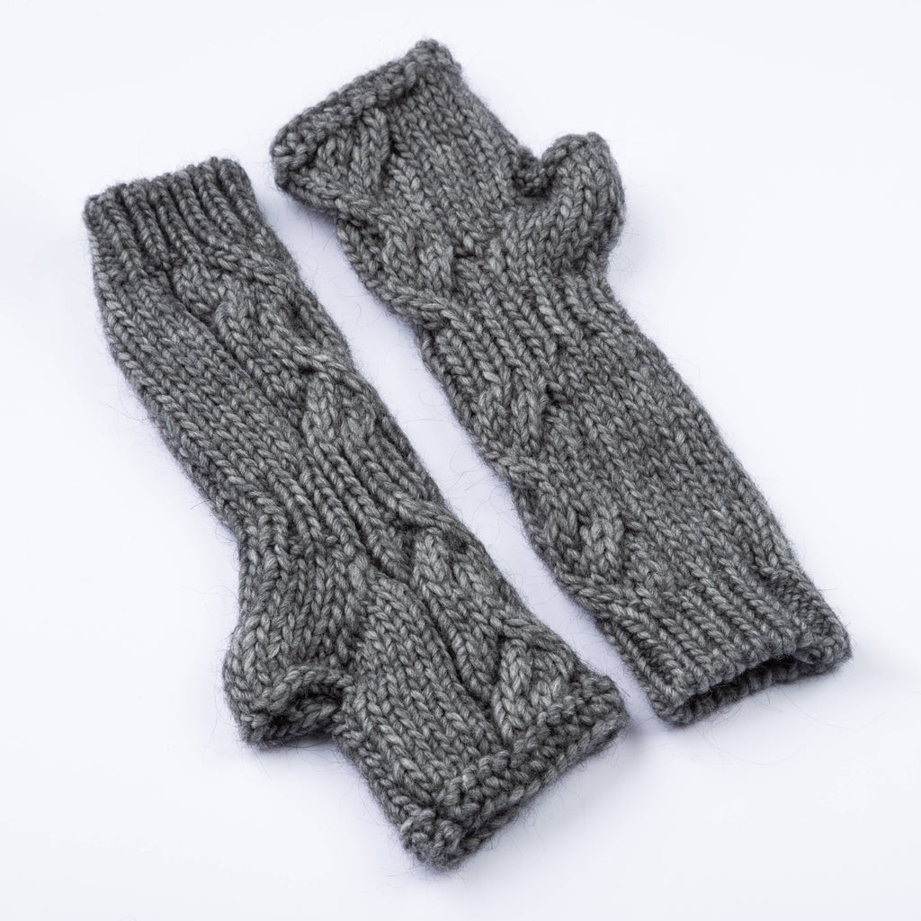 Thelma - Cable-knit arm warmers in alpaca-wool blend, Women's: Nero / Taglia Unica