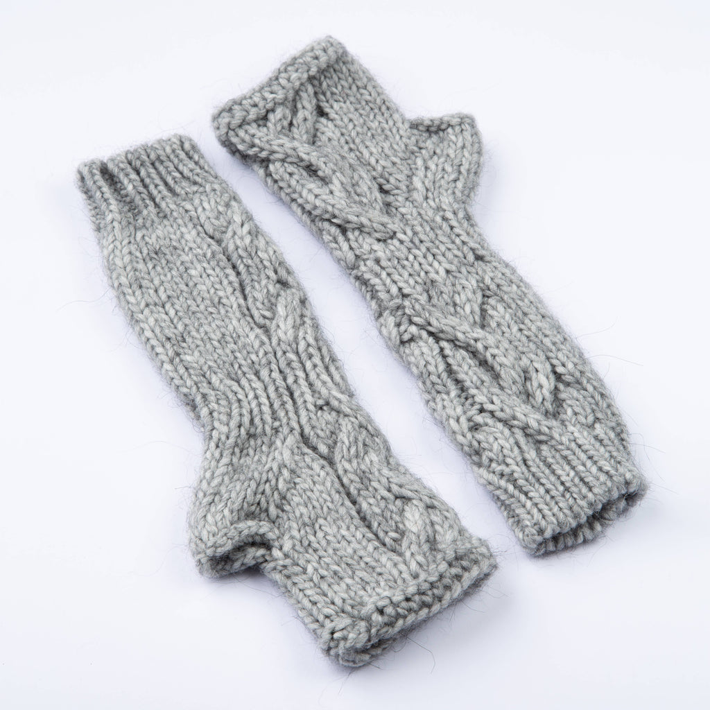 Thelma - Cable-knit arm warmers in alpaca-wool blend, Women's: Nero / Taglia Unica