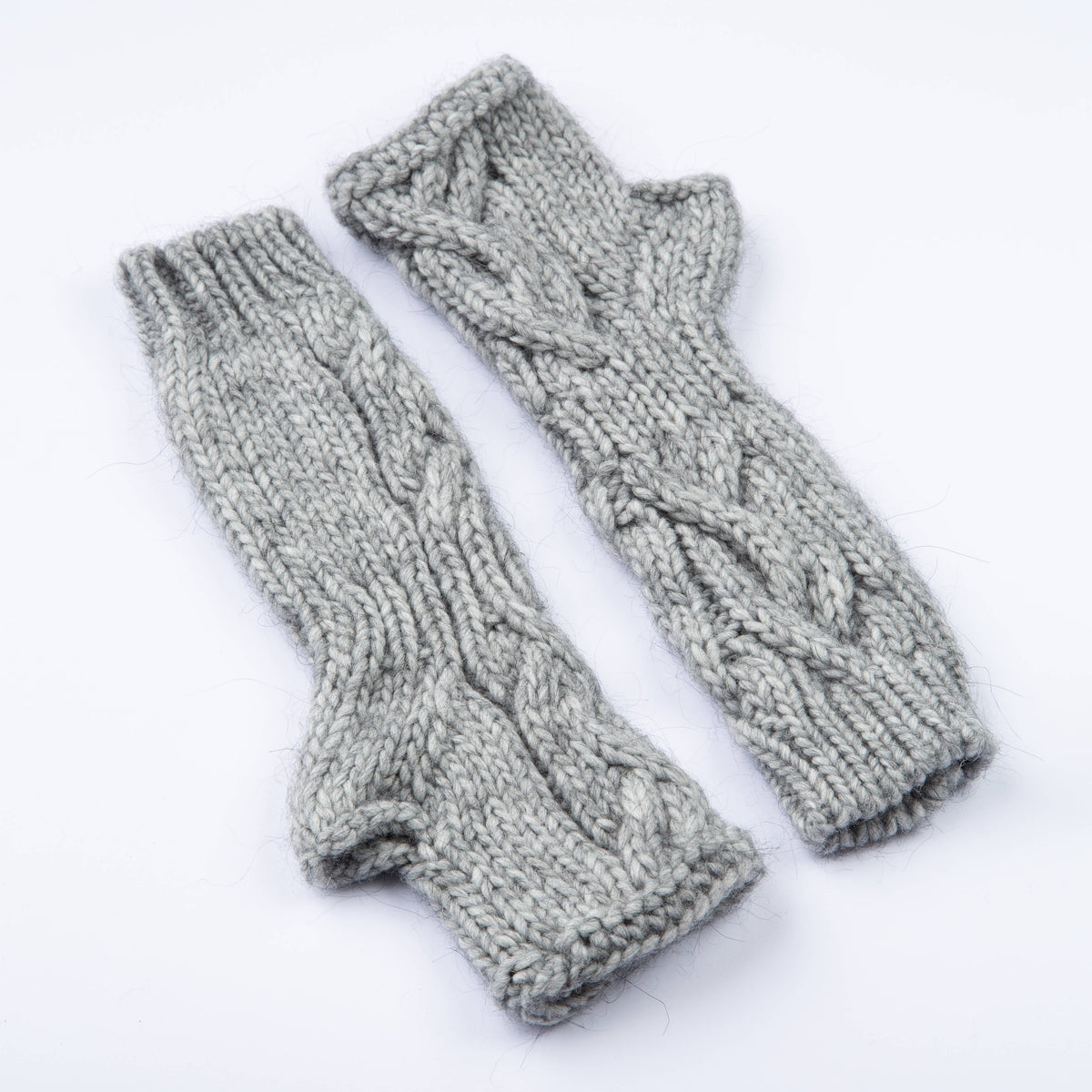 Thelma - Cable-knit arm warmers in alpaca-wool blend, Women's: Nero / Taglia Unica