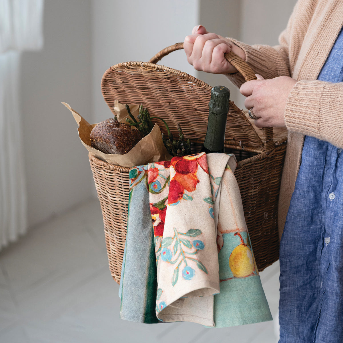 Decorative Hand-Woven Rattan Picnic Basket with Dual Entry Lids