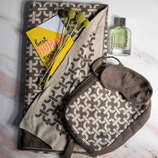 Chains Cotton Travel Blanket and Eye Mask Set Dark Brown